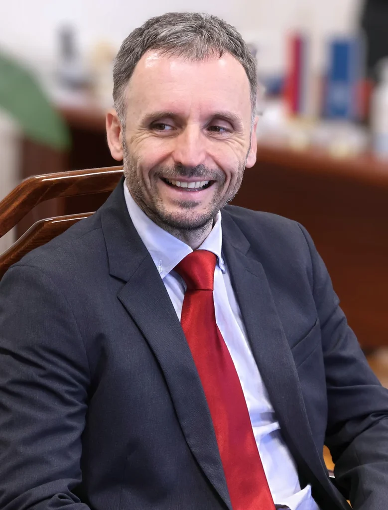 Prof. dr Duško Dunđerović